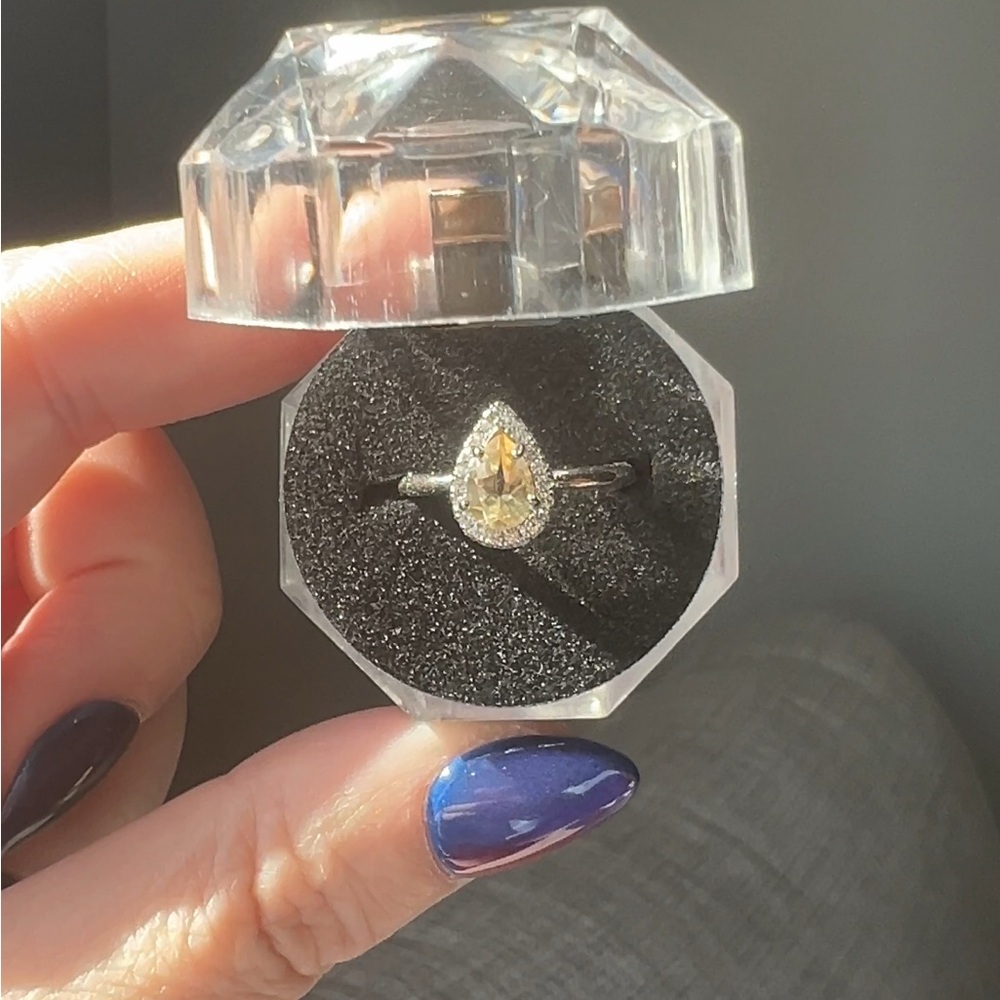 Elegant Silver and Citrine Teardrop Ring